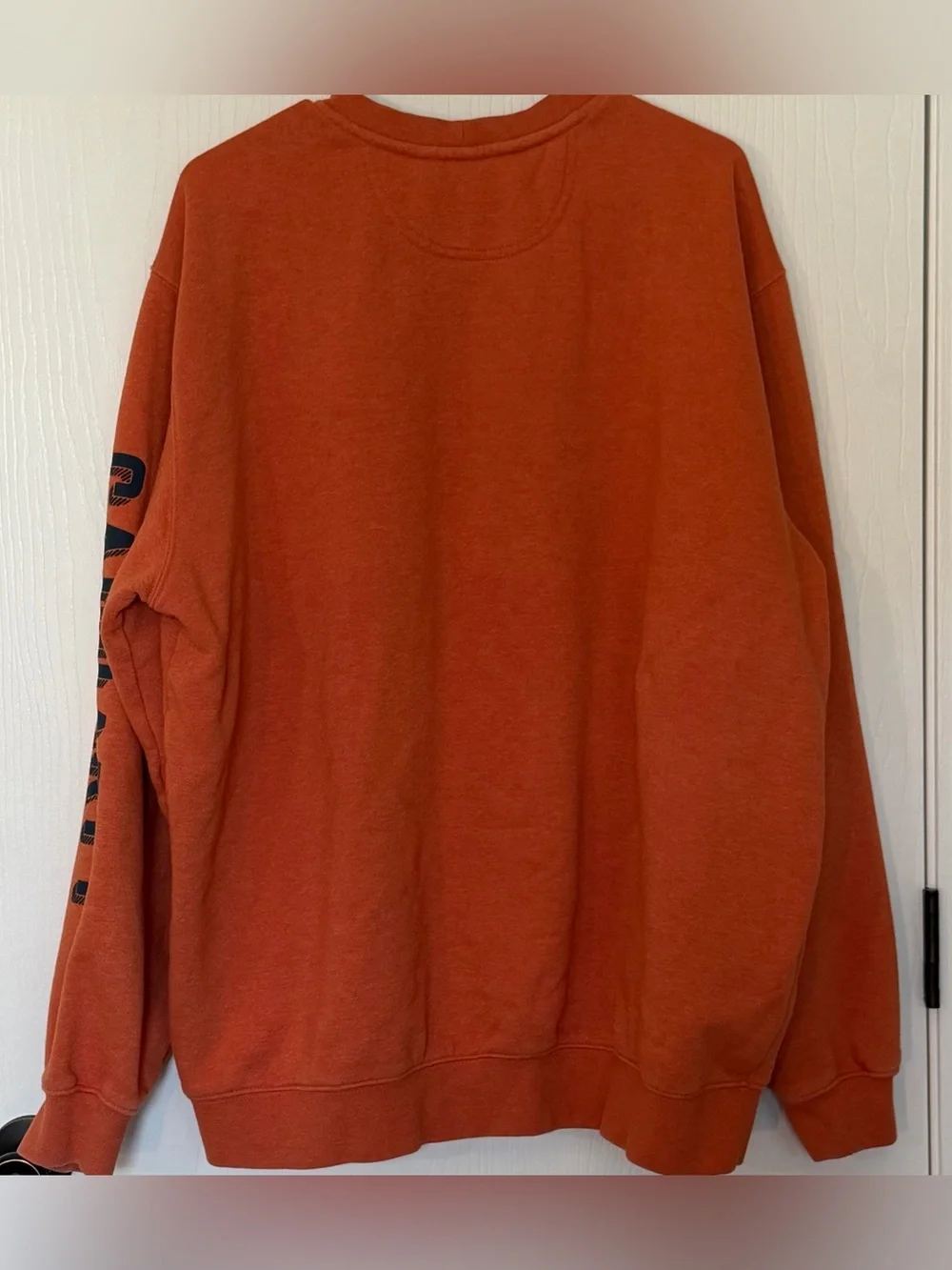 Carhartt orange midweight crewneck sweatshirt men’s XL loose fit sleeve logo